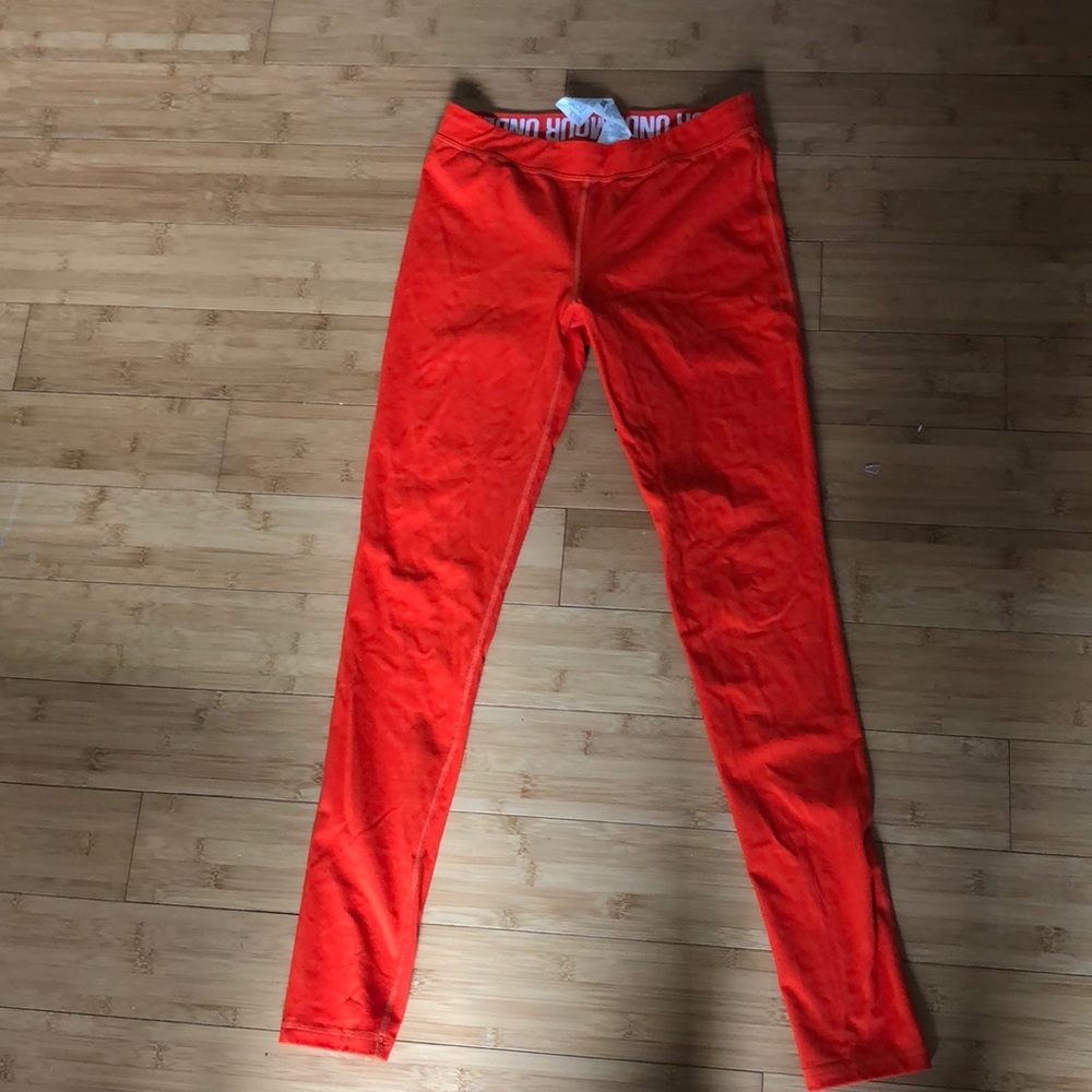 Orange under armor heat gear leggings